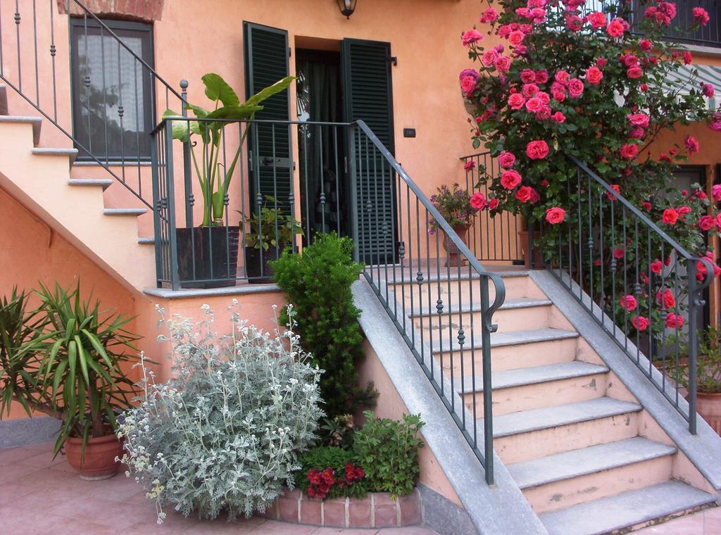 Bed&Breakfast La Siepe Pinerolo Habitación foto